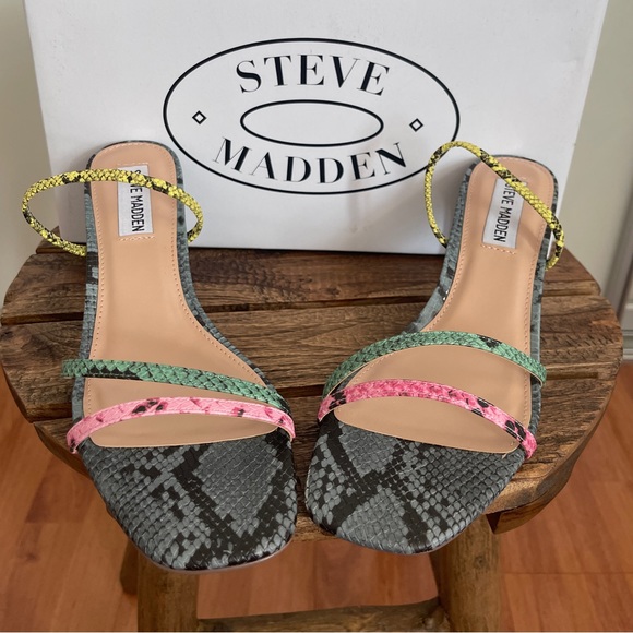 Steve Madden Loft Sandals - Size 7.5 - Multi Snake - Picture 3 of 5